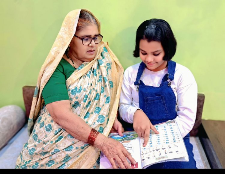 चला, आज्जी-आज्जोबा, आई-बाबा, काका-काकू, मामा आणि मावशी आपण नात,नातू-पणतू, पुतण्या -पुतणी, भाच्चा-भाच्चीच्या बोटाला धरून साक्षर होऊ या, परीक्षा देऊ या....!