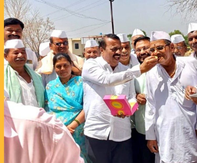 भाजपच्या वर्धापन दिनानिमित्त हिवरे येथे जेष्ठ नागरिकांचा सन्मान, भाजप नेते जालिंदर कामठे यांचा पुढाकार