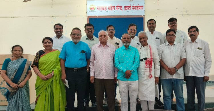 पहिलीपासून हिंदीची सक्ती म्हणजे मराठीच्या अस्तित्वावर घाला, मराठवाडा साहित्य परिषदेच्या बैठकीत एकमुखी सूर!
