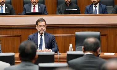 Opposition leader rahul gandhi case :- बदनामी खटल्याशी सात्यकी सावरकर यांच्या आईकडील वंशवेलाचा संबंध नाही, न्यायालयाचा निर्वाळा!